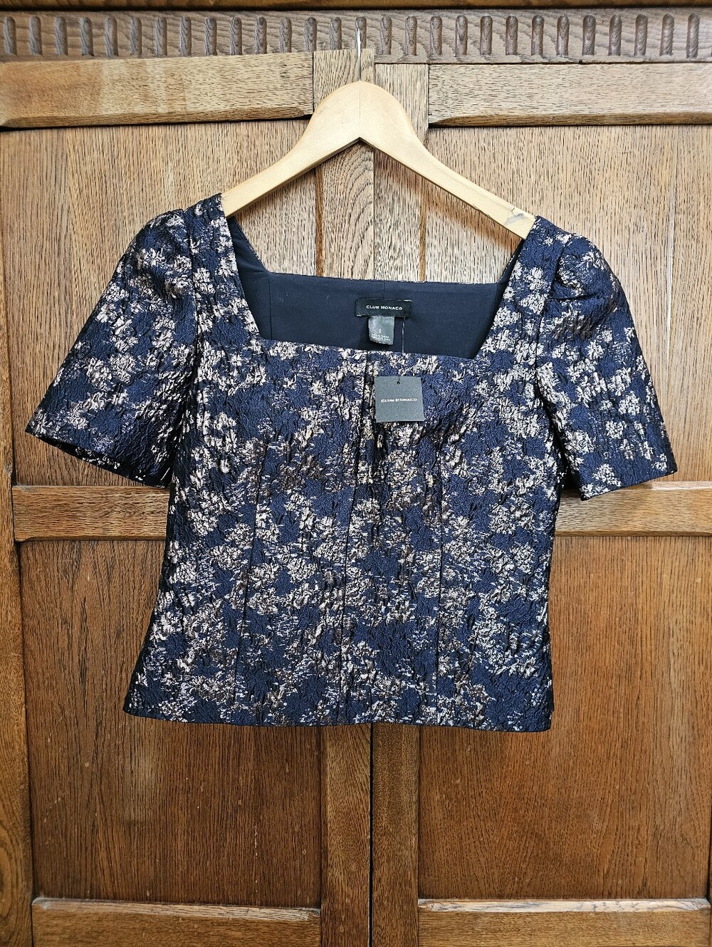 CLUB MONACO | Navy Blue & Gold Brocade Puff Sleeve Top – Women’s Size 0